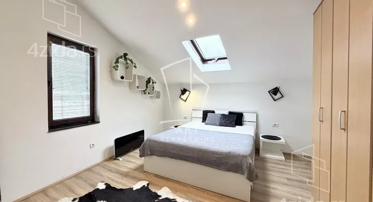 Petoiposoban stan | 4zida