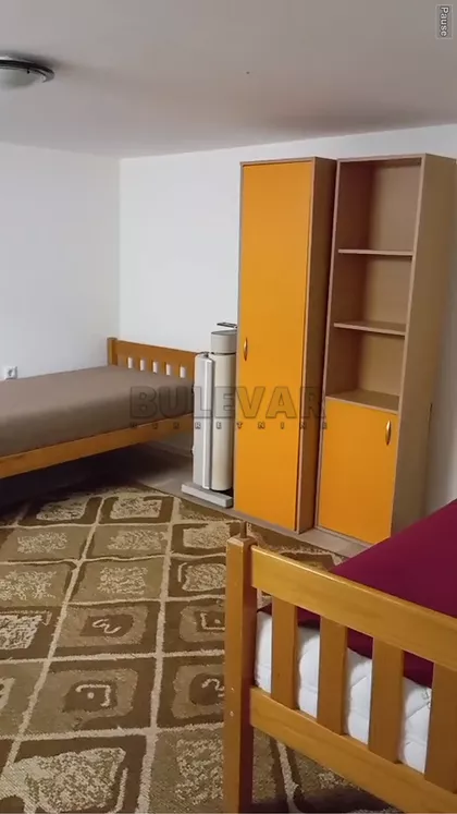 Pasi poljana | 4zida.rs