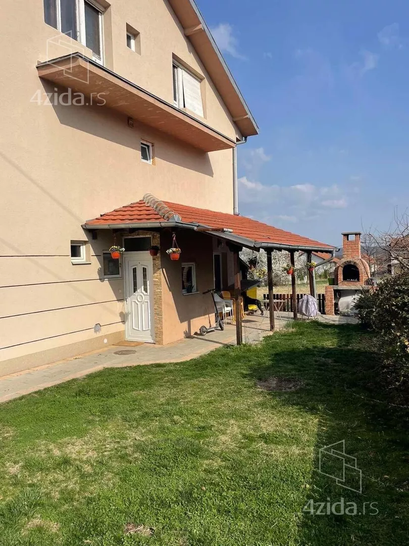 3-etažna kuća | 4zida