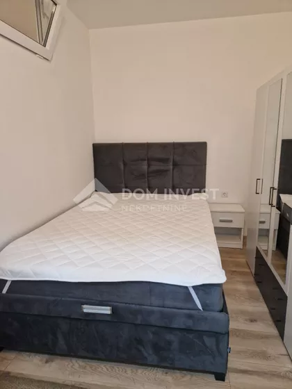 Studentska | 4zida.rs