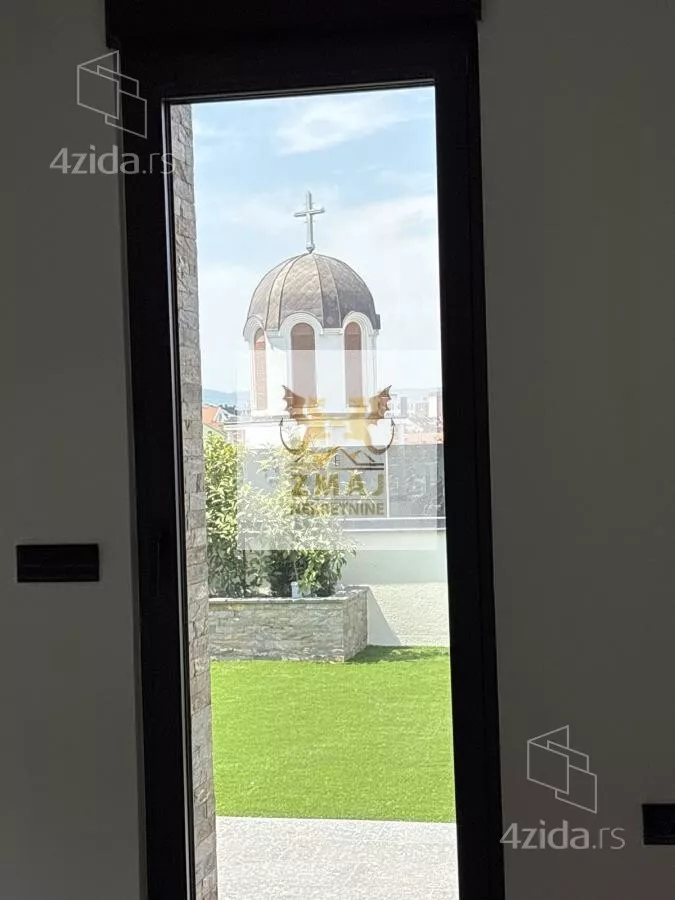 Šestosoban stan | 4zida