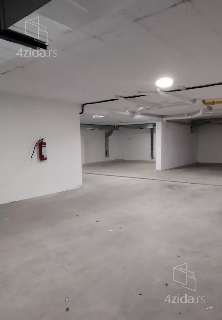 Garaža | 4zida