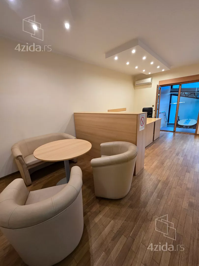 Poslovni prostor | 4zida