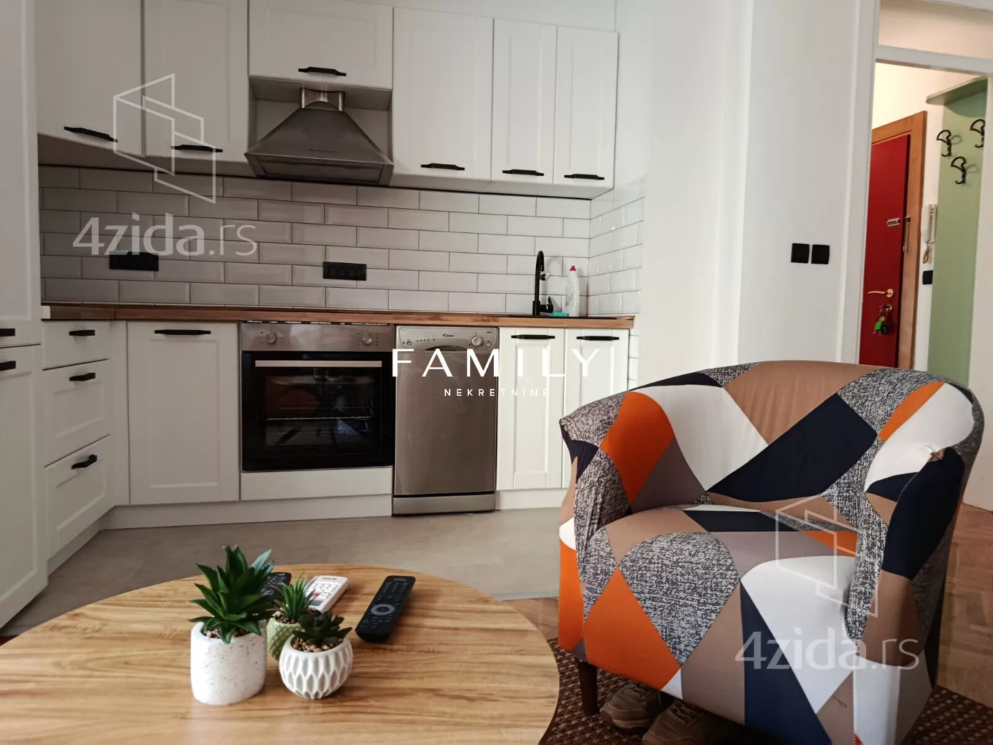 Jednoiposoban stan | 4zida