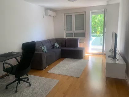 Madridska 12 | 4zida.rs