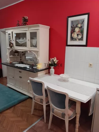 Petra Drapšina | 4zida.rs