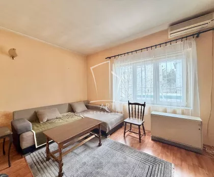 Zvezdarskih jelki | 4zida.rs