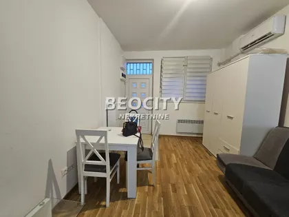 Bulevar revolucije | 4zida.rs