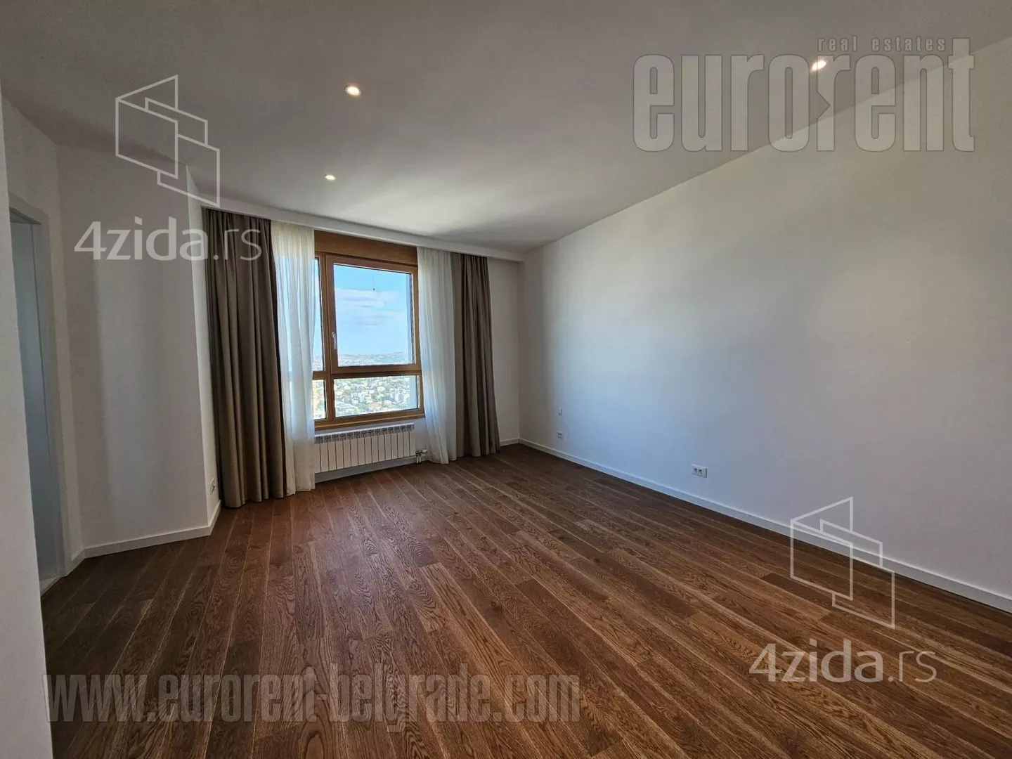 Petosoban stan | 4zida