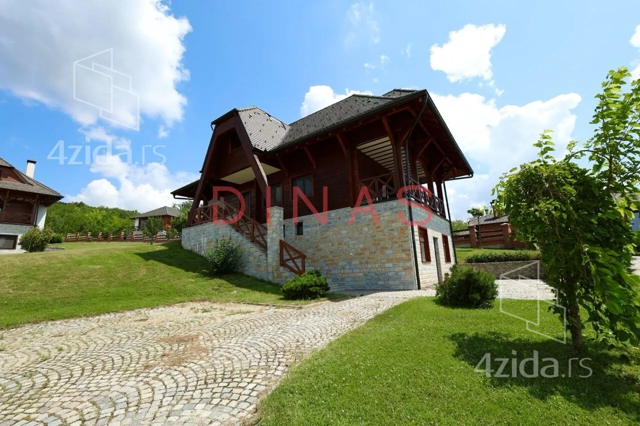 Kuća | 4zida