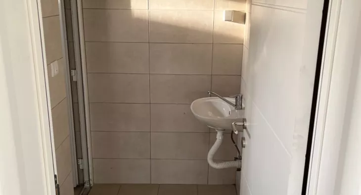 Poslovna zgrada | 4zida