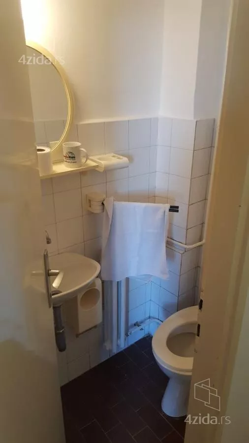 Četvoroiposoban stan | 4zida