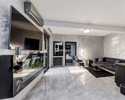 Mali Mokri Lug | 4zida.rs