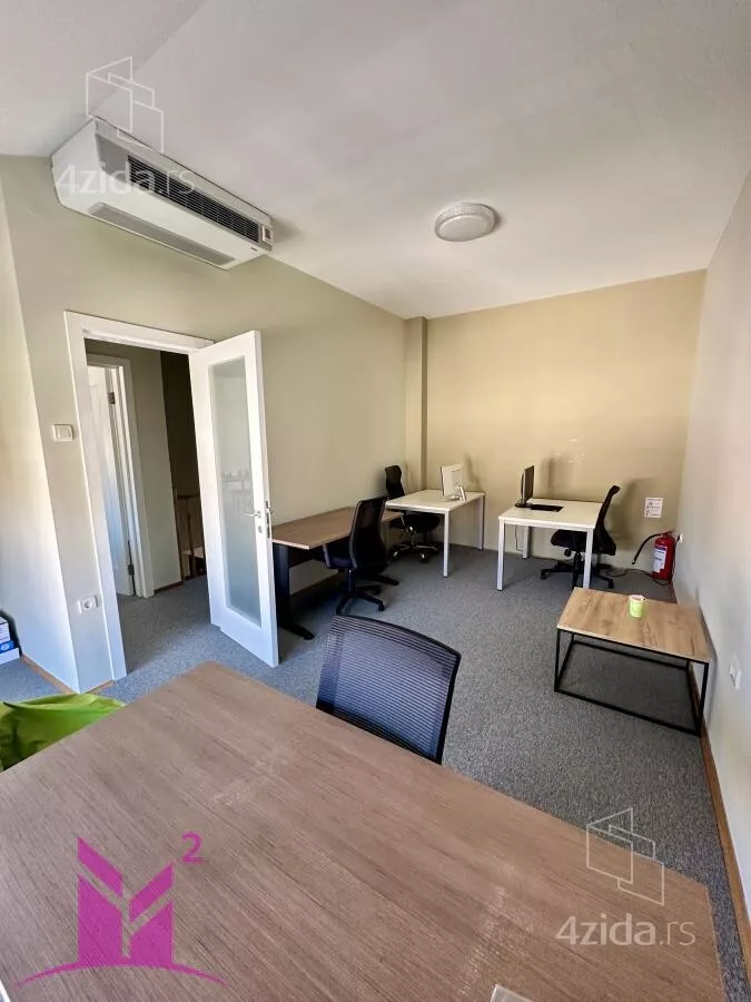 Šestosoban stan | 4zida