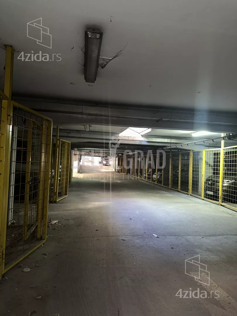 Garaža | 4zida