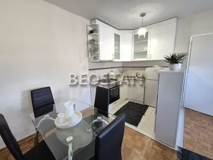 Pariske komune | 4zida.rs