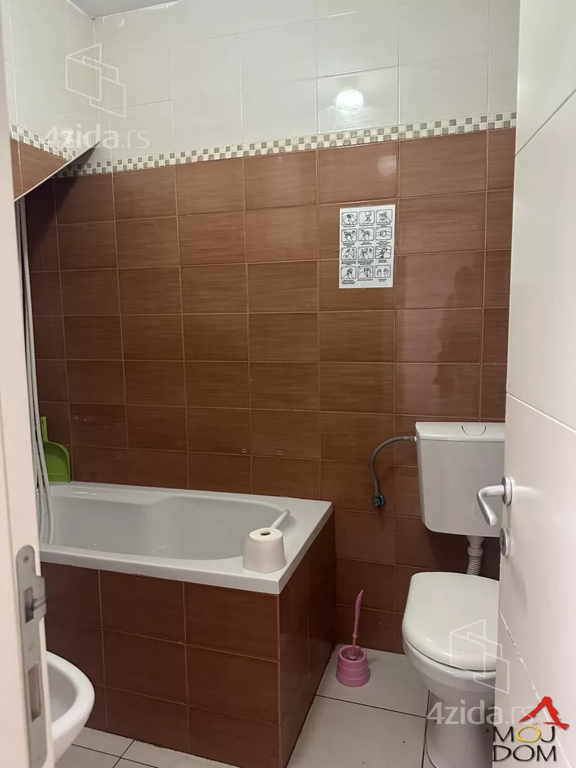 Petosoban stan | 4zida