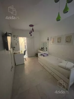 Šestosoban stan | 4zida