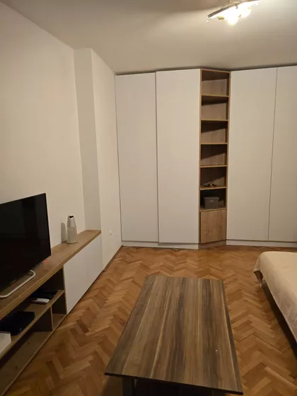 Gospodara Vučića | 4zida.rs