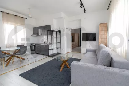 Francuska | 4zida.rs