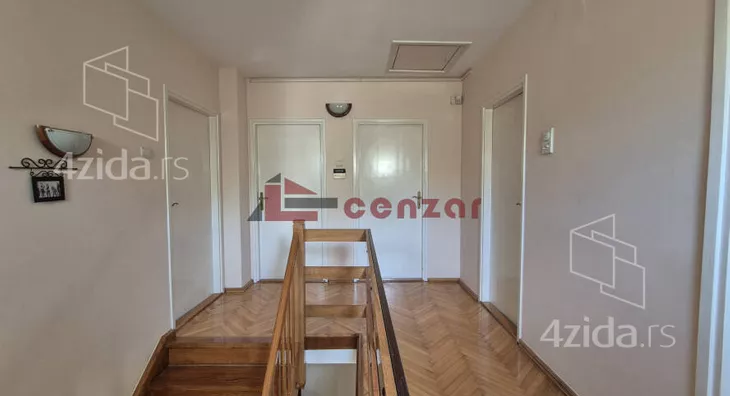 3-etažna kuća | 4zida