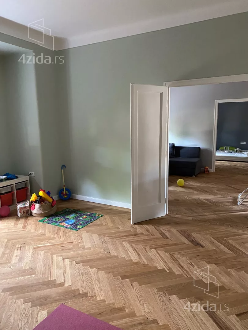 Četvoroiposoban stan | 4zida