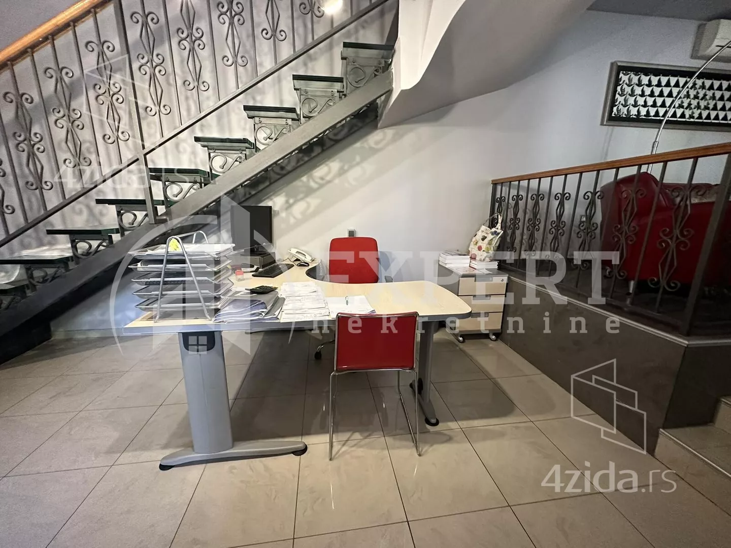 Lokal | 4zida
