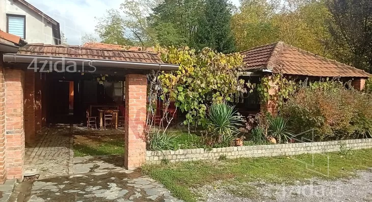 Ugostiteljski objekat | 4zida