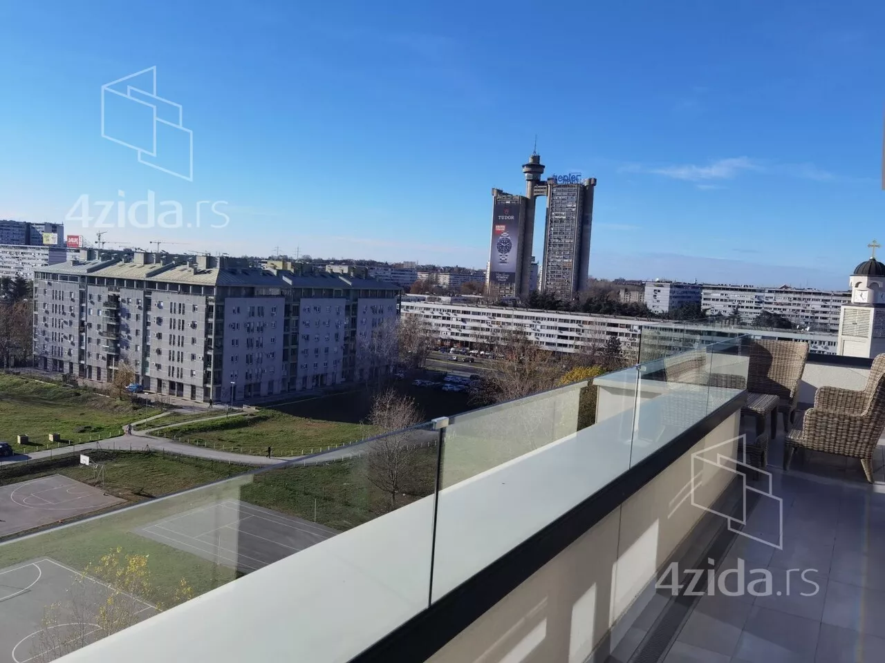Petosoban stan | 4zida