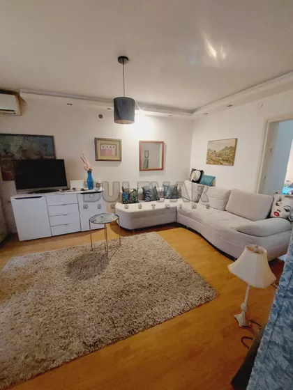 Vojvode Mišića | 4zida.rs