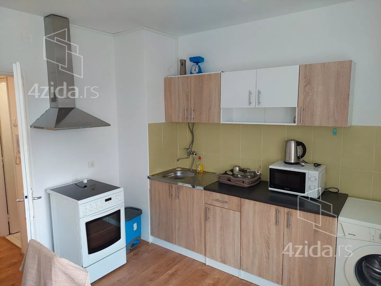 Jednoiposoban stan | 4zida