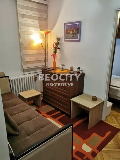 Stevana Momčilovića | 4zida.rs