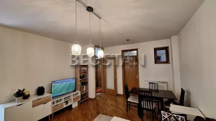 Jovana Ćirilova | 4zida.rs