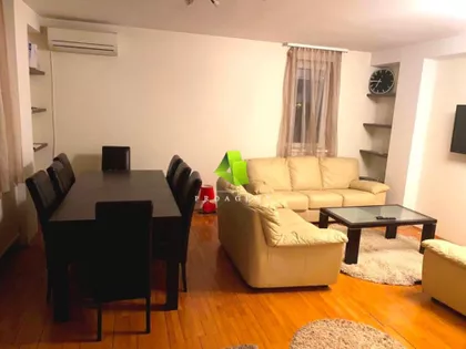 Crveni Pevac | 4zida.rs