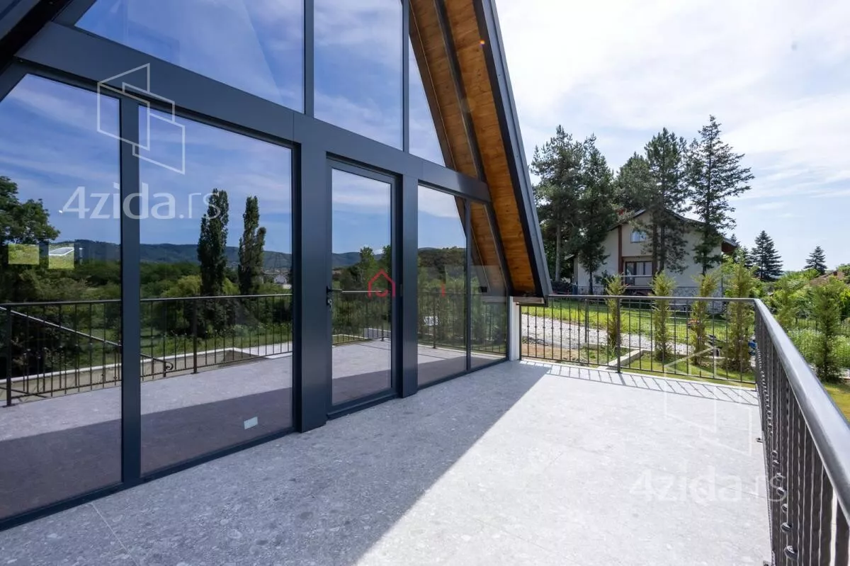 Kuća | 4zida