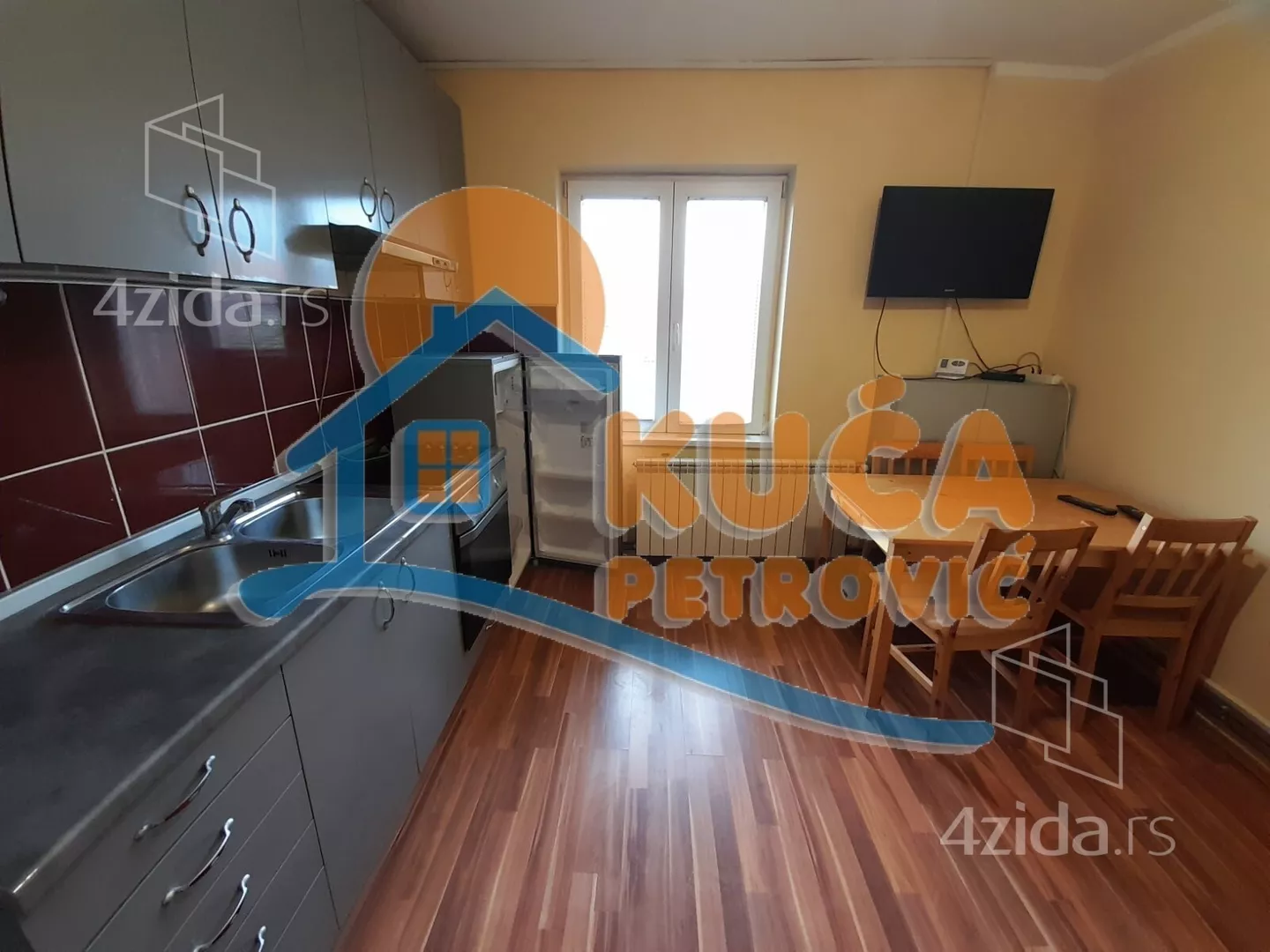 Troiposoban stan | 4zida