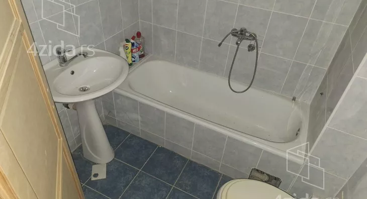 Četvoroiposoban stan | 4zida