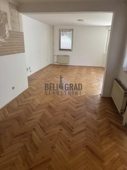 Ratka Mitrovića | 4zida.rs