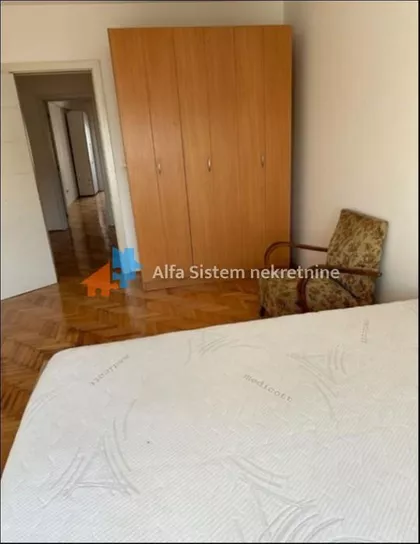 Učiteljsko Naselje | 4zida.rs