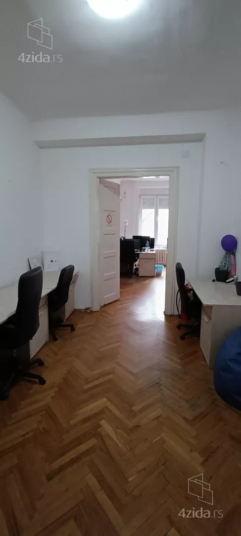 Šestosoban stan | 4zida