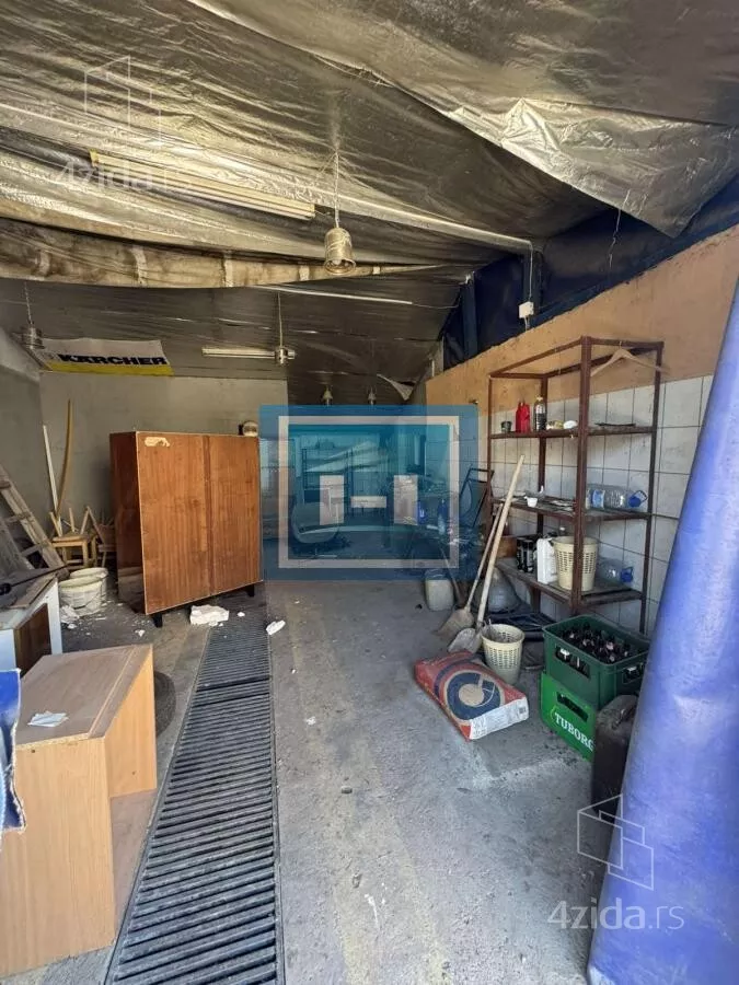 Poslovni prostor | 4zida