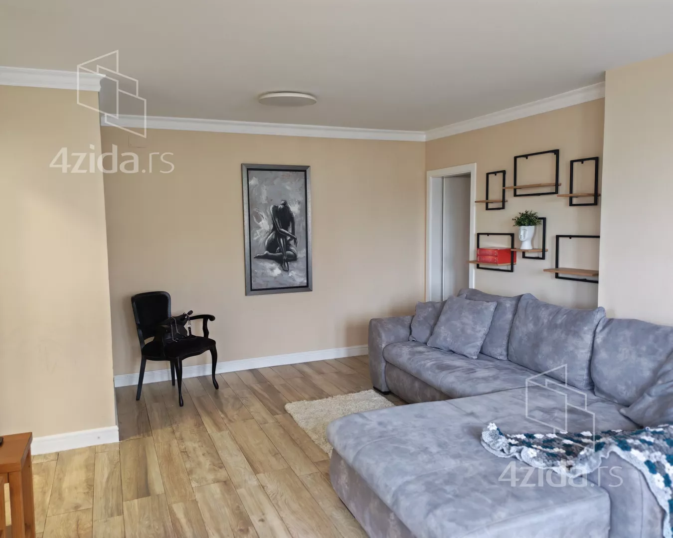 Troiposoban stan | 4zida