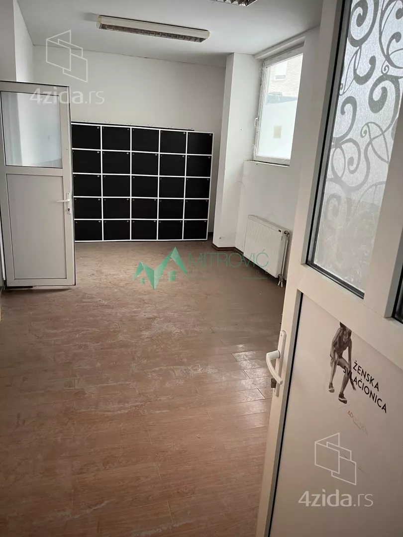 Poslovni prostor | 4zida