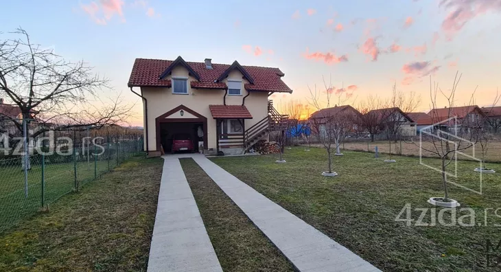 Kuća | 4zida