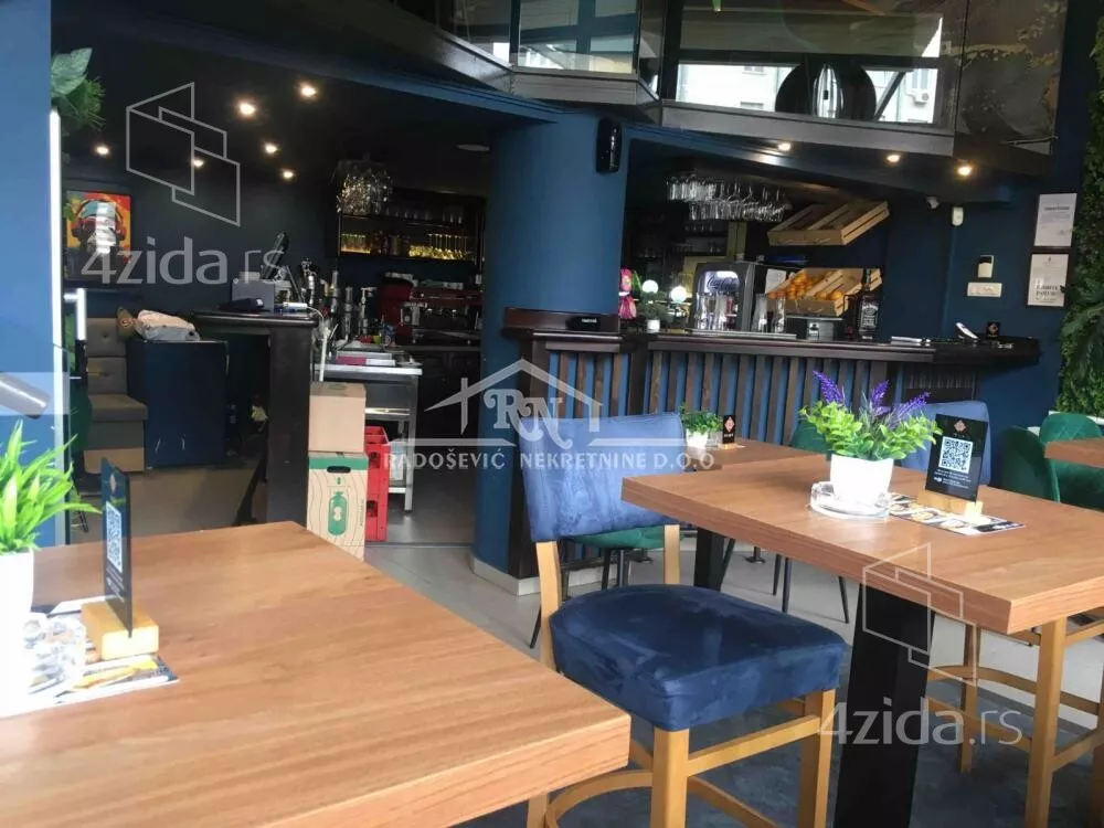 Lokal | 4zida