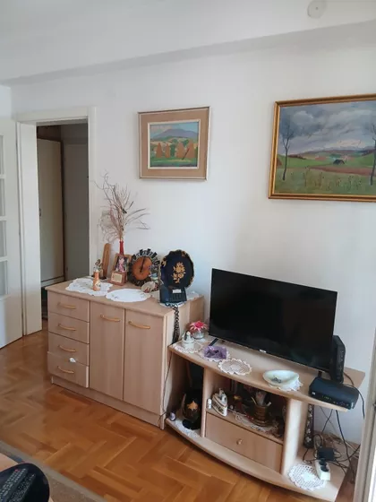 Trg Kosturnica 16/30 A | 4zida.rs