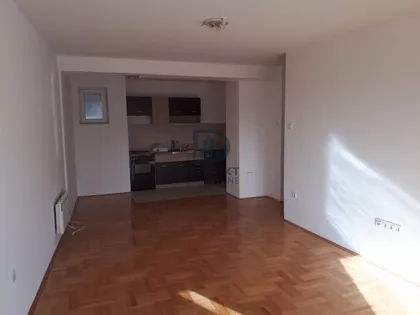 Dom Zdravlja | 4zida.rs