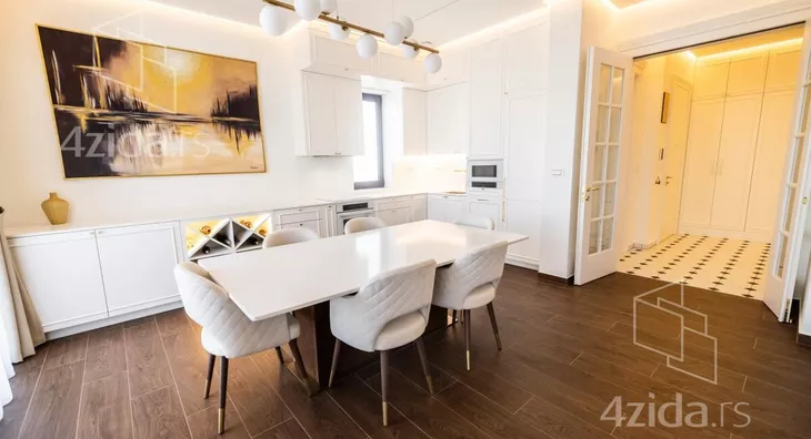 Petosoban stan | 4zida