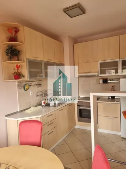 Crveni Pevac | 4zida.rs