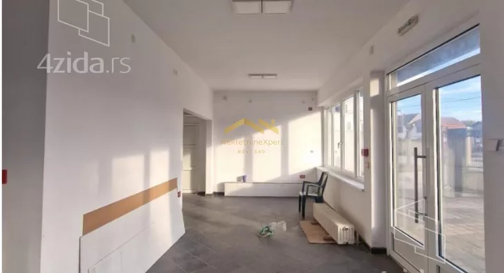 Poslovna zgrada | 4zida